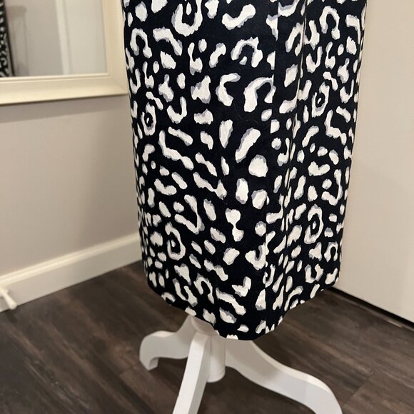 White House Black Market Black and White Leopard Print Pencil Skirt, Size 10 - Picture 6 of 11